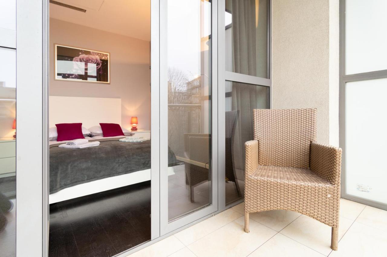 Secret Charm Fully Equipped Apt With Balcony Krakow Exterior photo